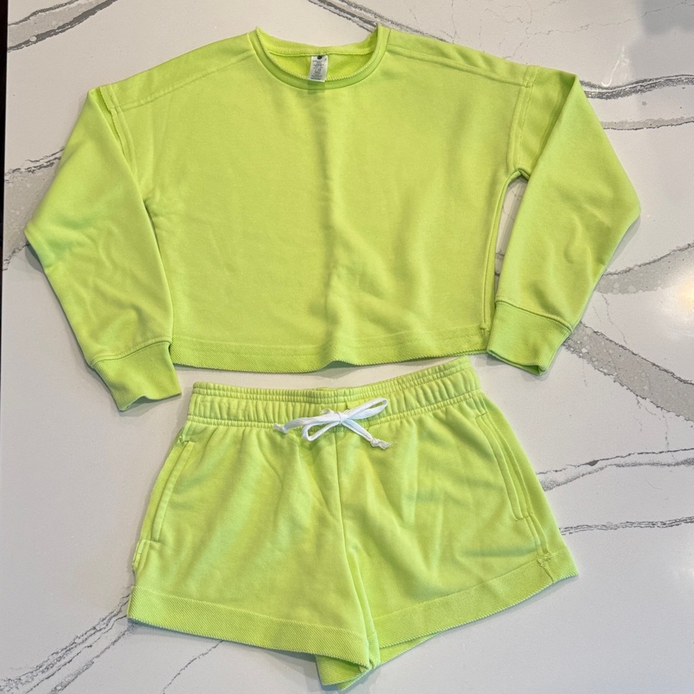 Yogalicious Girls Hadley Sweatshirt and Short Set Size L 12